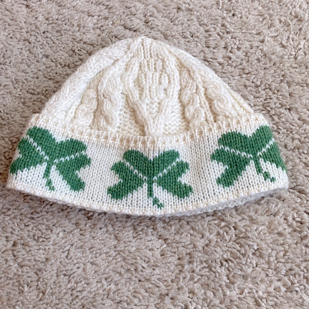Aran sweater market merino wool craft cable knit clover shamrock hat beanie